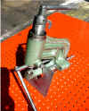 piston ring knurling tool.JPG (107164 bytes)